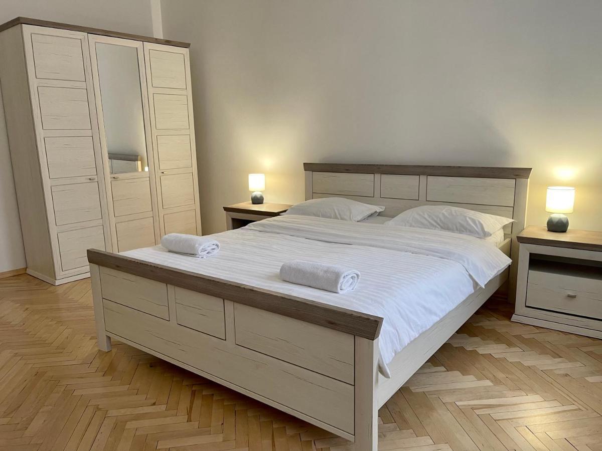 Avangard Kryva Lypa 3 Apart Lvov Exteriér fotografie